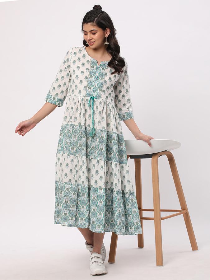 Women Paisley Printed Flared Kurta image number 1
