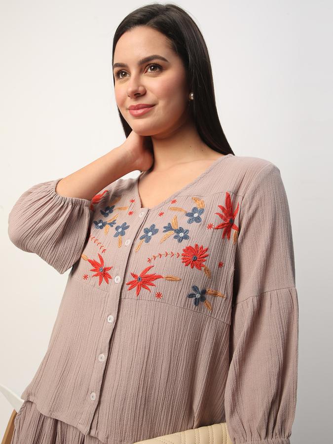Women Ethnic Embroidered Tunic image number 0