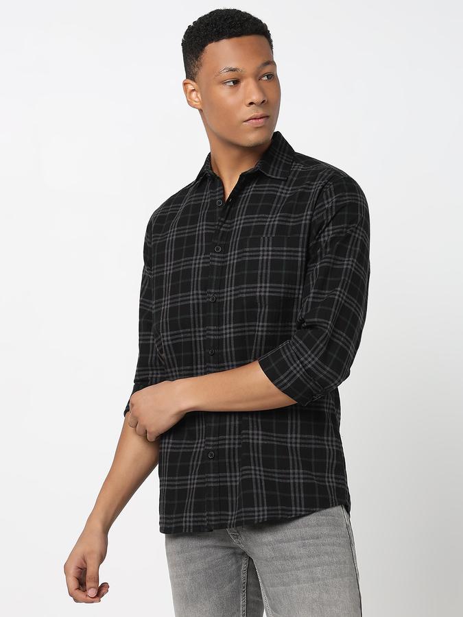 Men Cotton Regular Fit Point Collar Checked Shirt