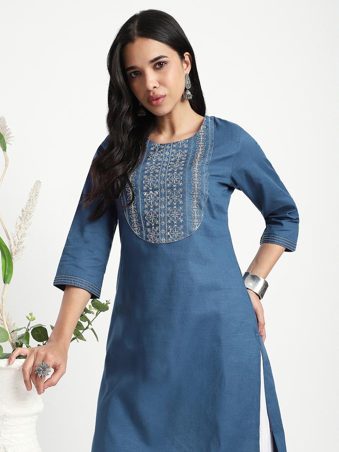 Women Cotton Regular Fit Round Neck Embroidered Kurta