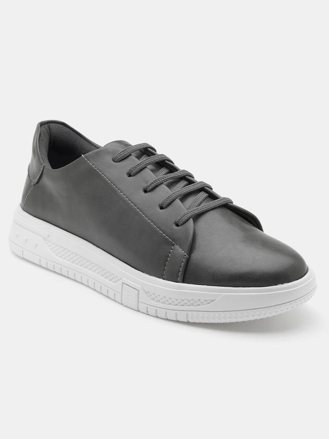 Men Low-Top Lace-Up Sneakers image number 2