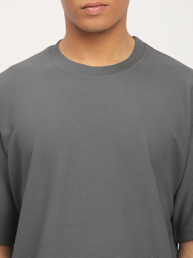 Men Polyester Regular Fit Crew Neck Textured T-shirt