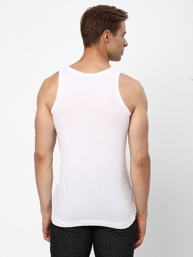Men Round-Neck Sleeveless Vest image number 2