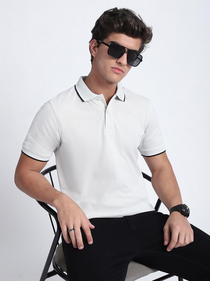 Men Cotton Blend Slim Fit Polo Neck Solid T-shirt