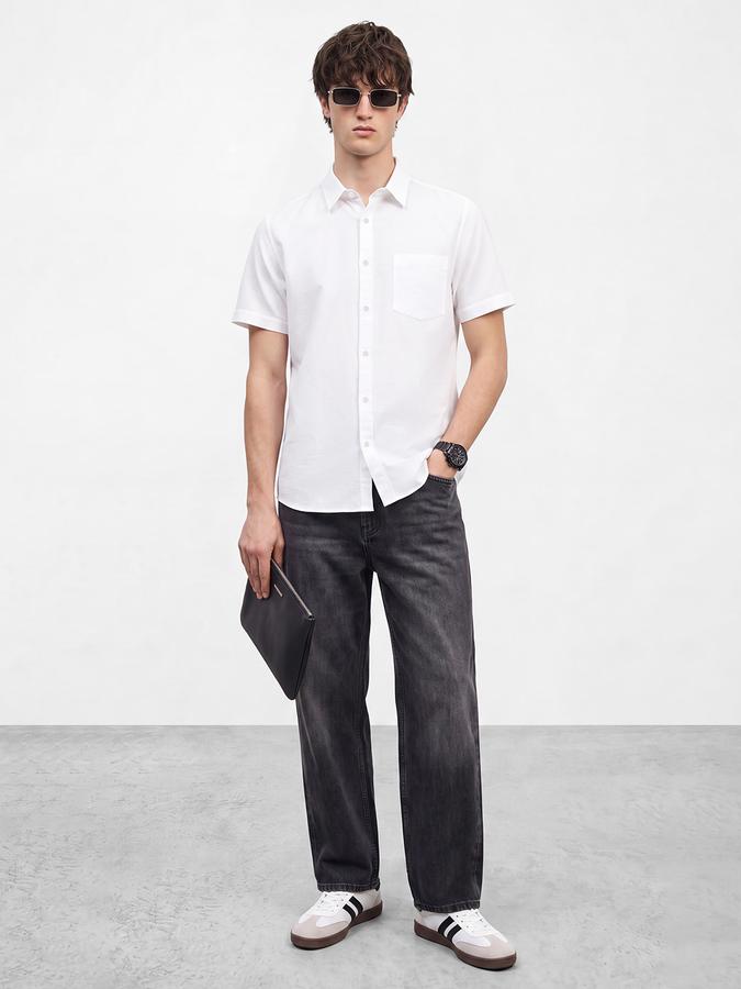 R&B Men's White Short Sleeves Spread Collar Waffle Structure Shirt