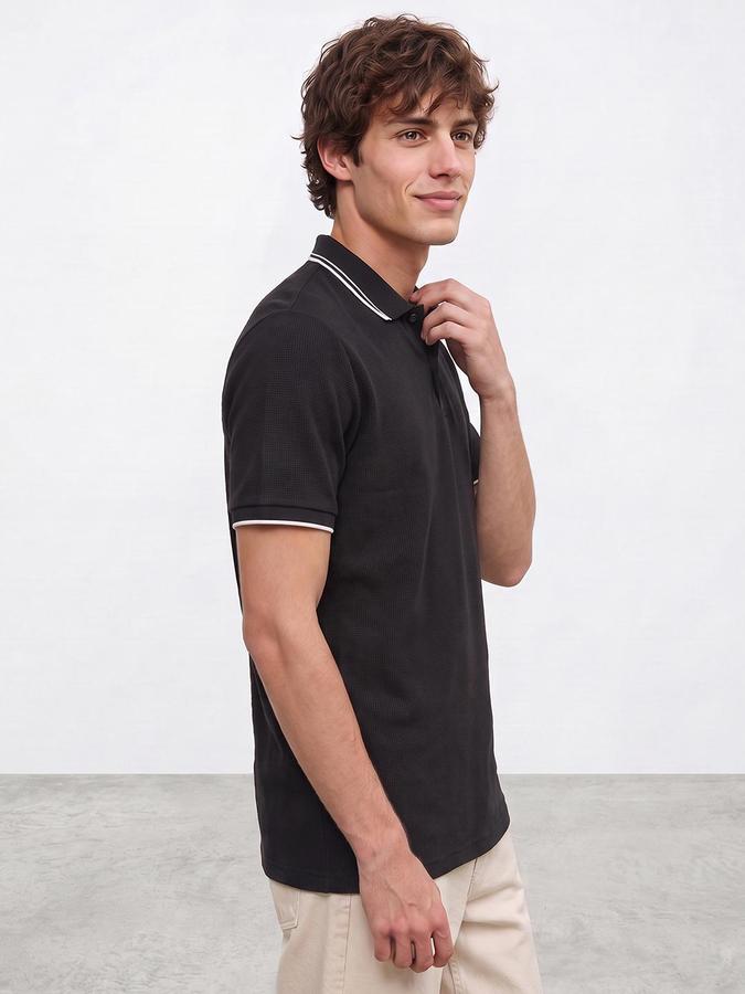 R&B Men Dark Grey Textured Short Sleeves Polo Collar T-Shirt