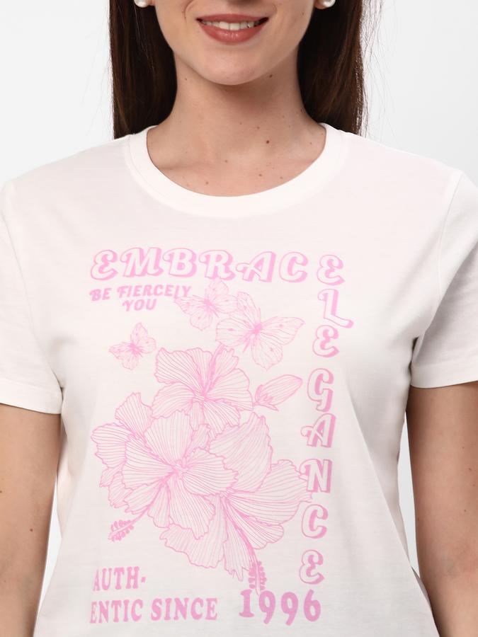 Women Typographic Print Crew-Neck T-Shirt image number 3