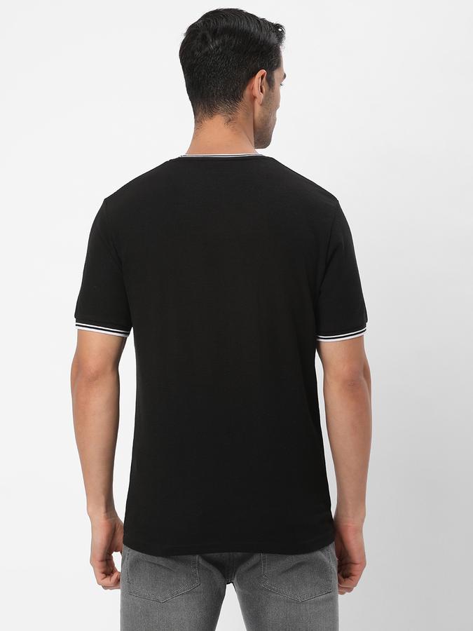Men Regular Fit T-Shirt image number 2