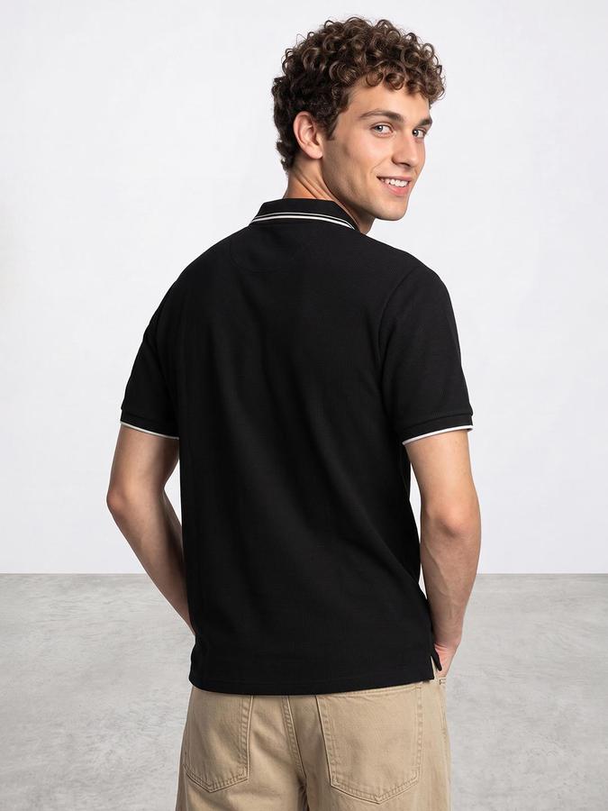 R&B Men Black Textured Short Sleeves Polo Collar T-Shirt