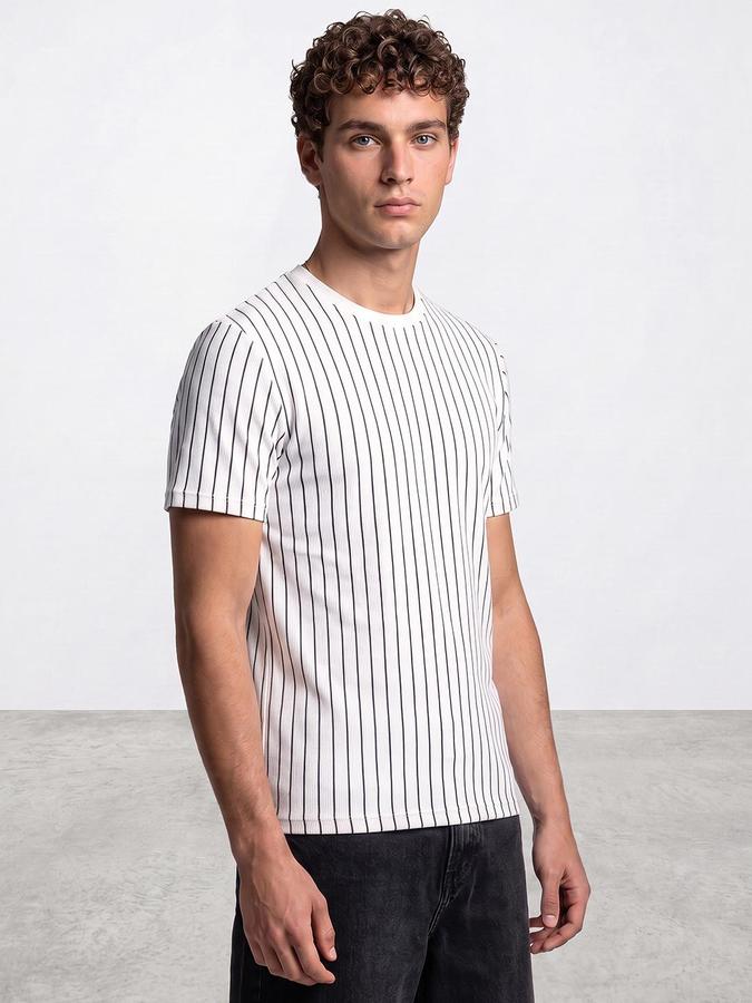 R&B Men Ivory Striped Short Sleeves Round Neck T-Shirt