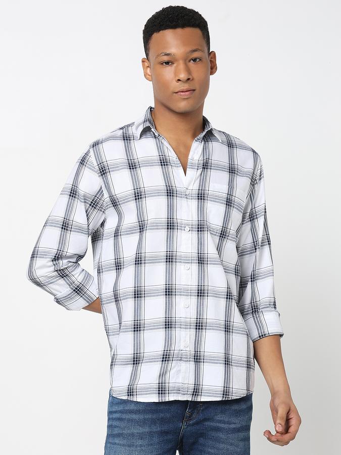 Men Shirt with Spread Collar  image number 1