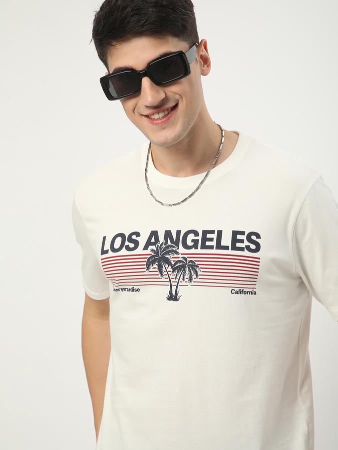 Men Typographic Print Regular Fit Crew-Neck T-Shirt image number 0