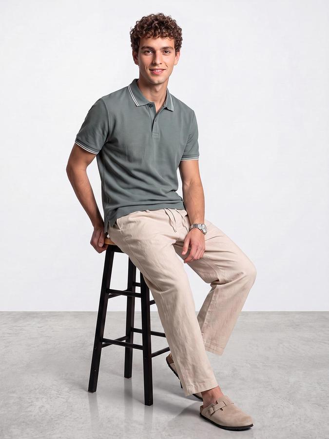 R&B Men Pine Green Textured Short Sleeves Polo Collar T-Shirt