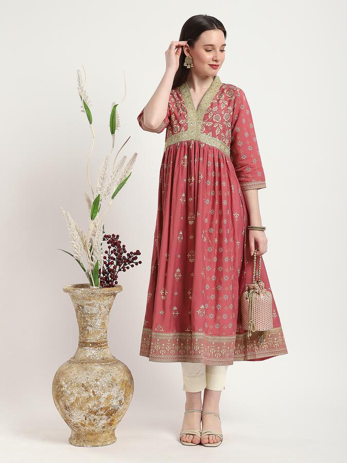 Women Polyester Regular Fit V Neck Embroidered Kurta