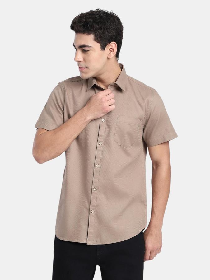 R&B  Khaki Solid Men Short Sleeves Regular Fit Shirts