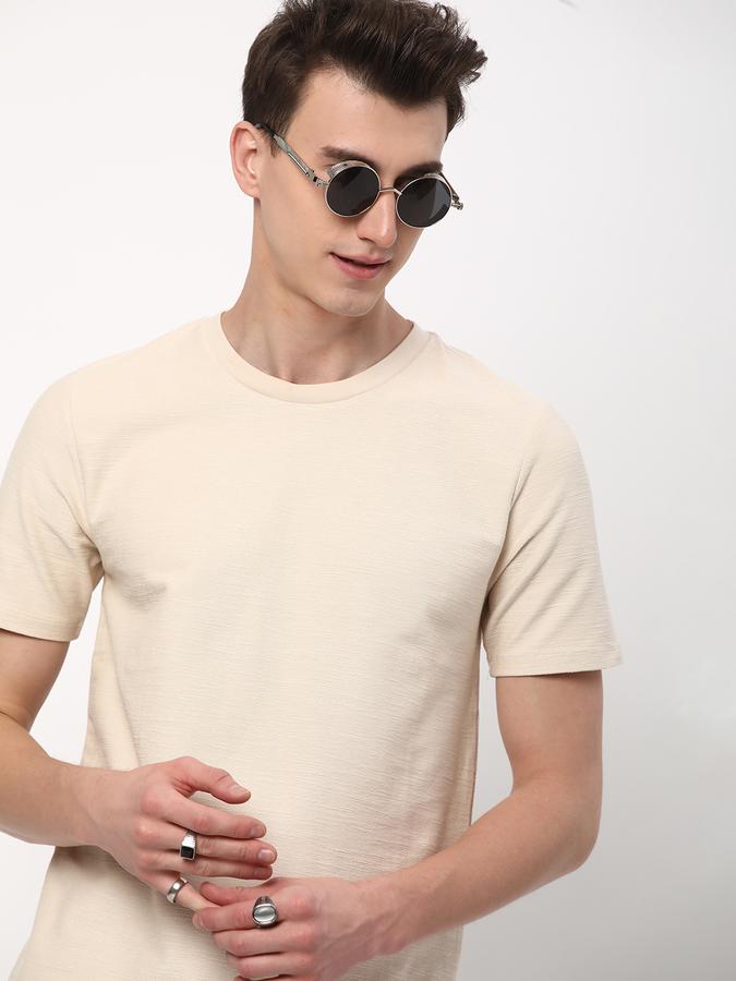 Men Regular Fit Round-Neck T-Shirt image number 0