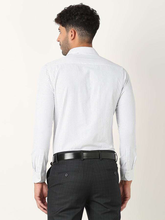 Men Slim Fit Shirt with Spread Collar image number 3