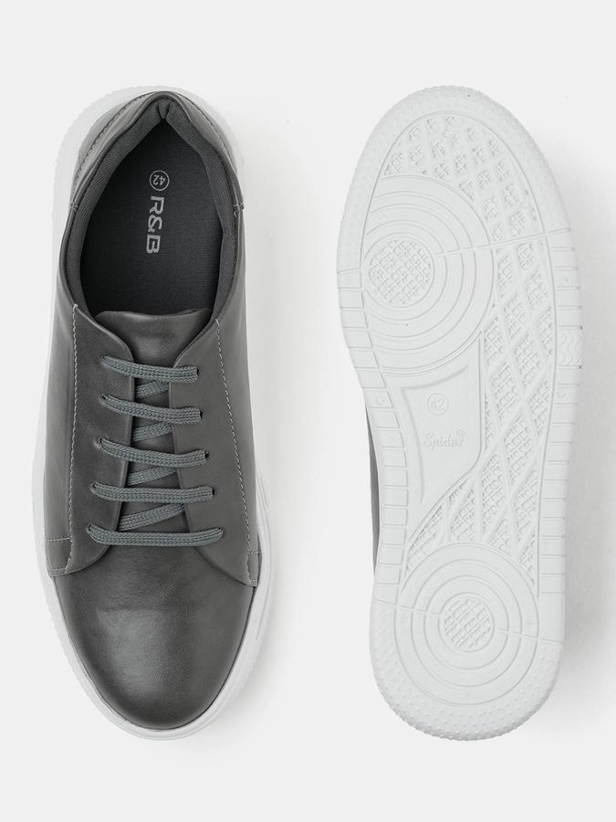 Men Low-Top Lace-Up Sneakers image number 3