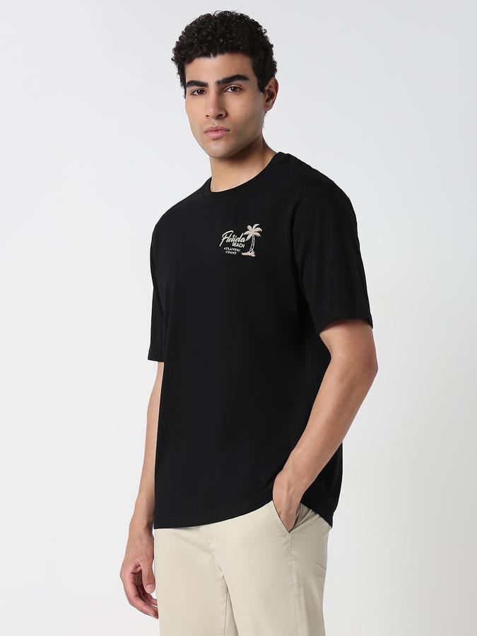 Printed Men Round Neck T-Shirt image number 2