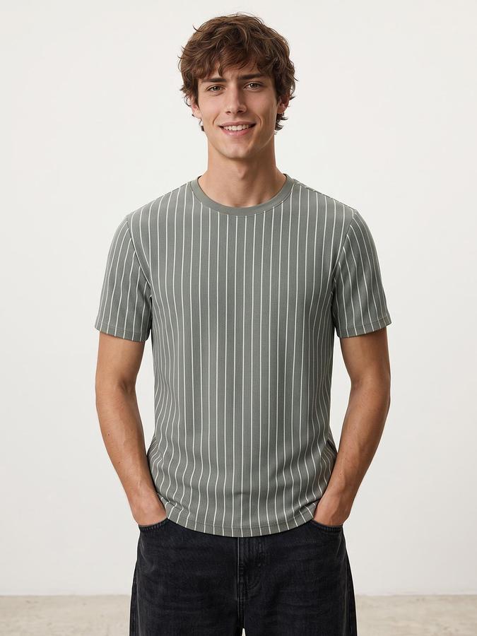 R&B Men Green Striped Short Sleeves Round Neck T-Shirt