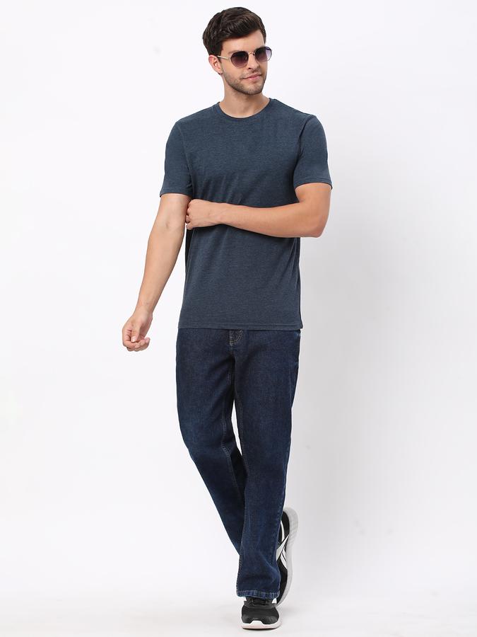 Men Regular Fit Round-Neck T-Shirt with Short Sleeves image number 1