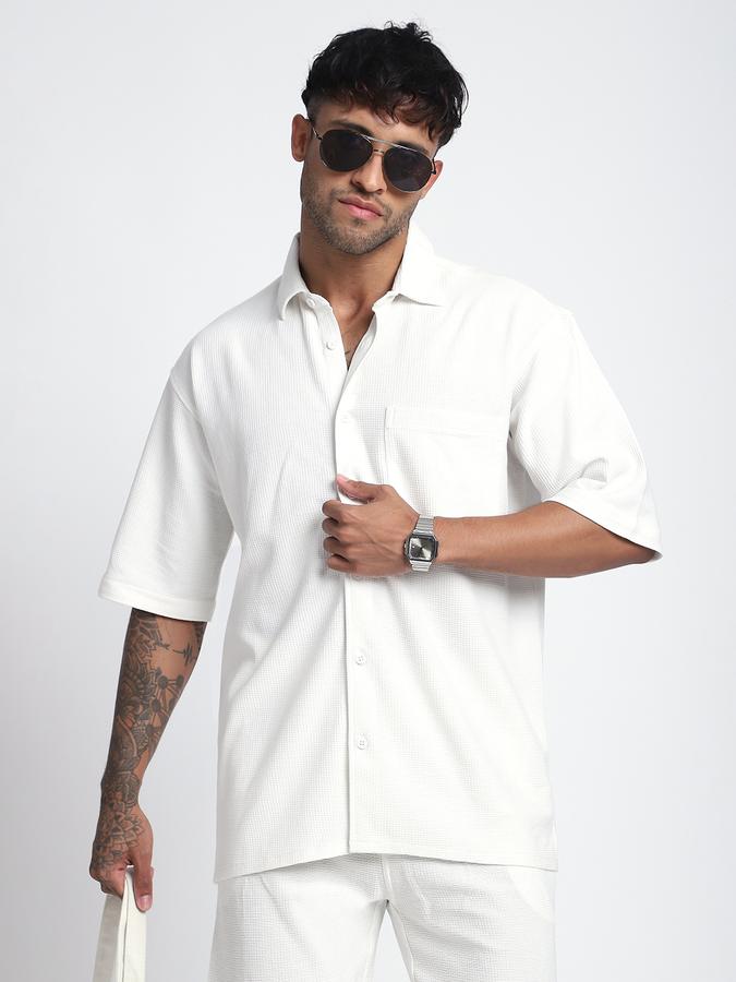 Men Cotton Relaxed Fit Point Collar Solid Shirt