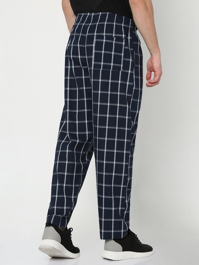 Men Checked Straight Track Pants with Drawstring Waist image number 3