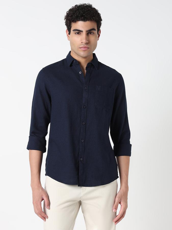 Men Solid Casual Shirt image number 1