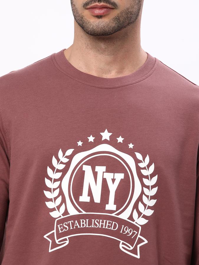 Men Regular Fit Typographic Print Round-Neck Sweatshirt image number 3