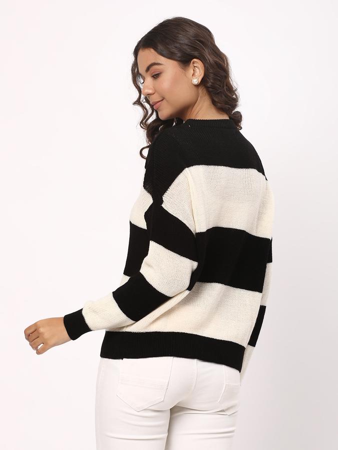 Women Round-Neck Pullover image number 2