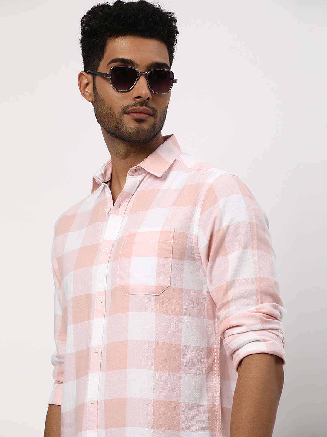 Men Checked Regular Fit Shirt with Patch Pocket image number 0