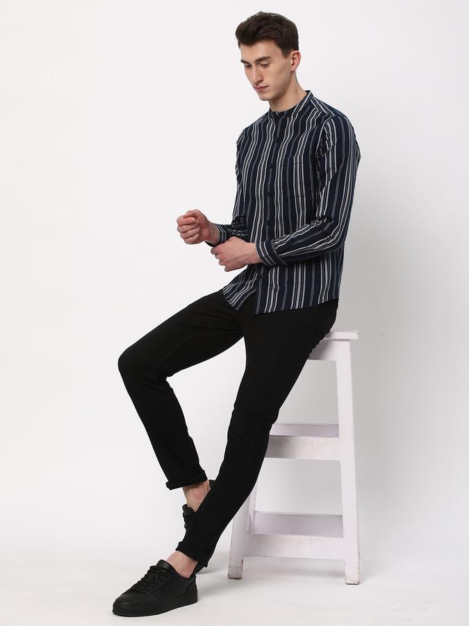 Men Striped Regular Fit Shirt with Patch Pocket image number 1