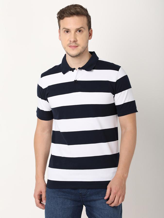 Men Stripes Regular Fit T-shirt image number 0