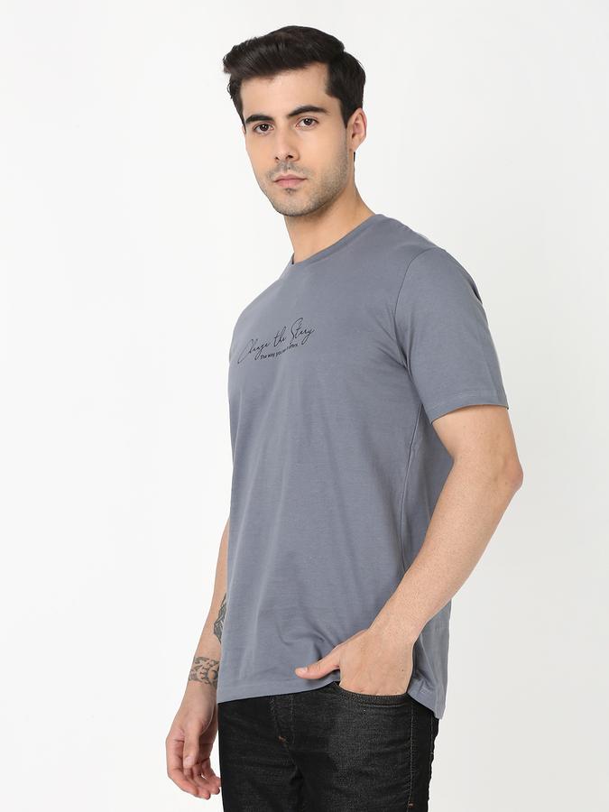 Men Typographic Print Regular Fit Crew-Neck T-Shirt image number 1