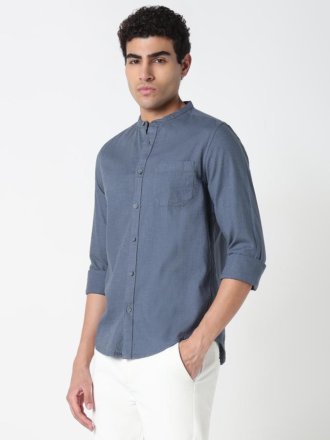 Men Solid Casual Shirt image number 2