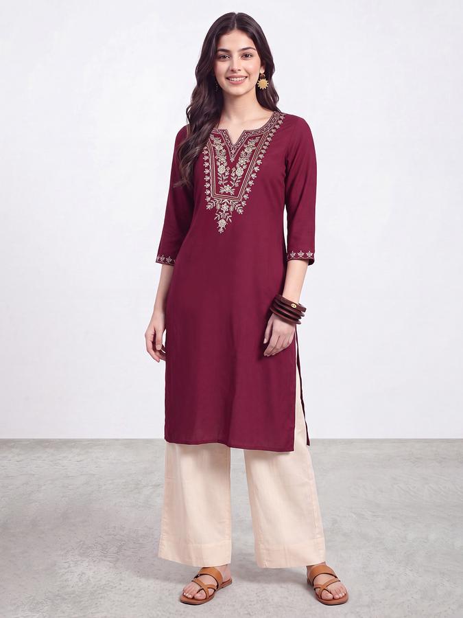 R&B Womens Maroon Three-Quarter Sleeves Round Neck Floral Embroidery Straight Kurta