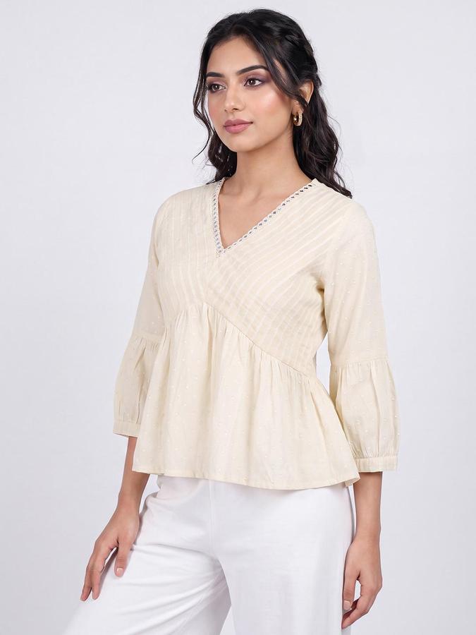 R&B Womens Off White V-Neck Three-Quarter Sleeves Textured Peplum Top