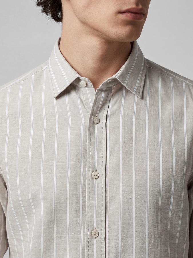 R&B Beige Striped Men Spread Collar Long Sleeves Shirt