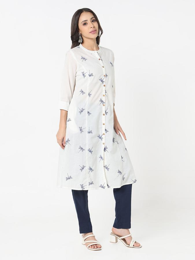 Women's regular fit dragon fly embroidered princess panel solid kurta  image number 3