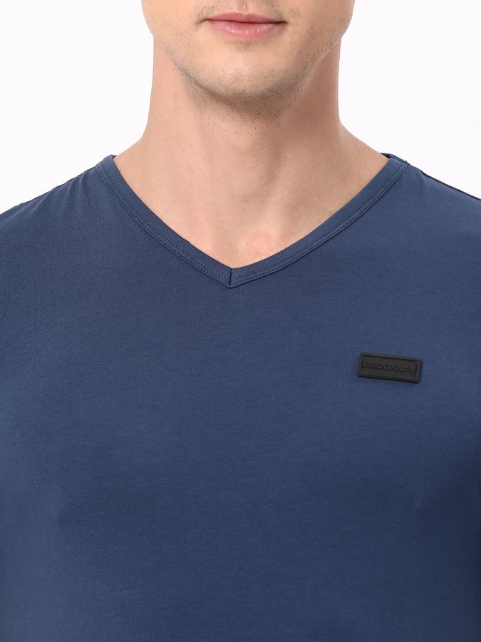 R&B Men's Solid Stretch V-Neck T-Shirt image number 3