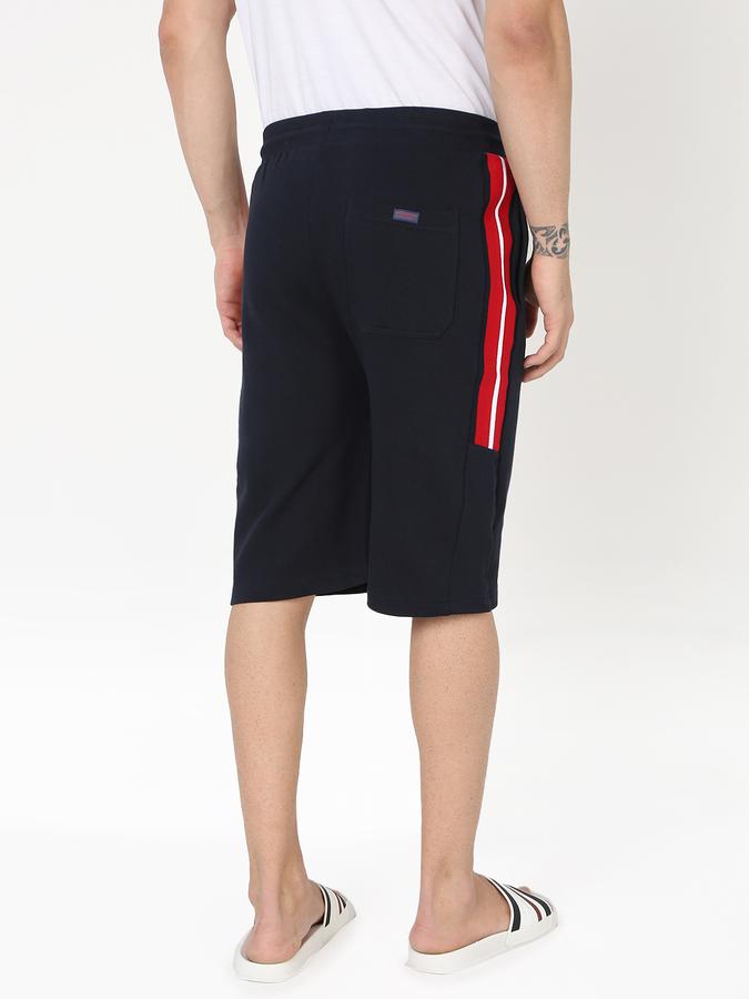 Men Regular Fit Shorts with Insert Pockets image number 3