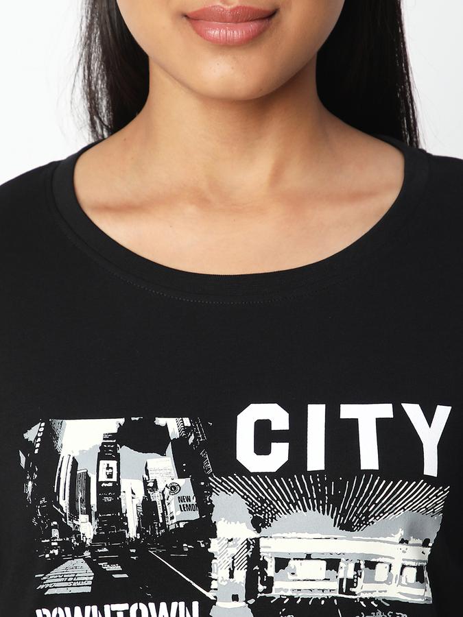 Women Graphic Print Round Neck T-Shirt image number 3