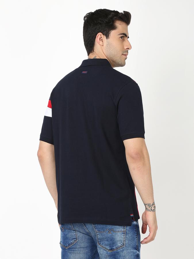 Men Colourblock Regular Fit Polo T-Shirt image number 3