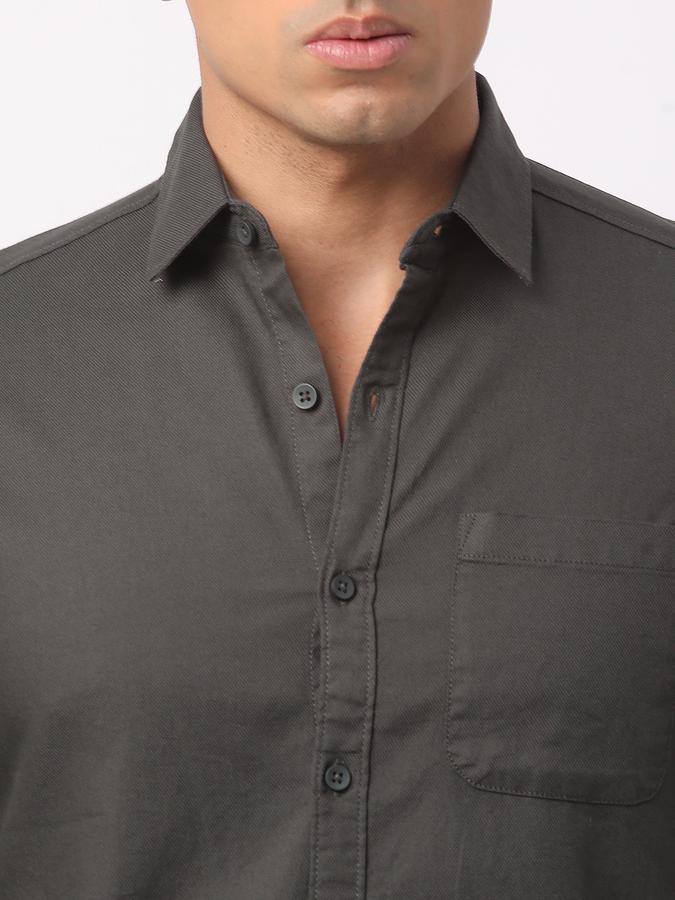 Men Regular Fit Spread-Collar Shirt image number 3