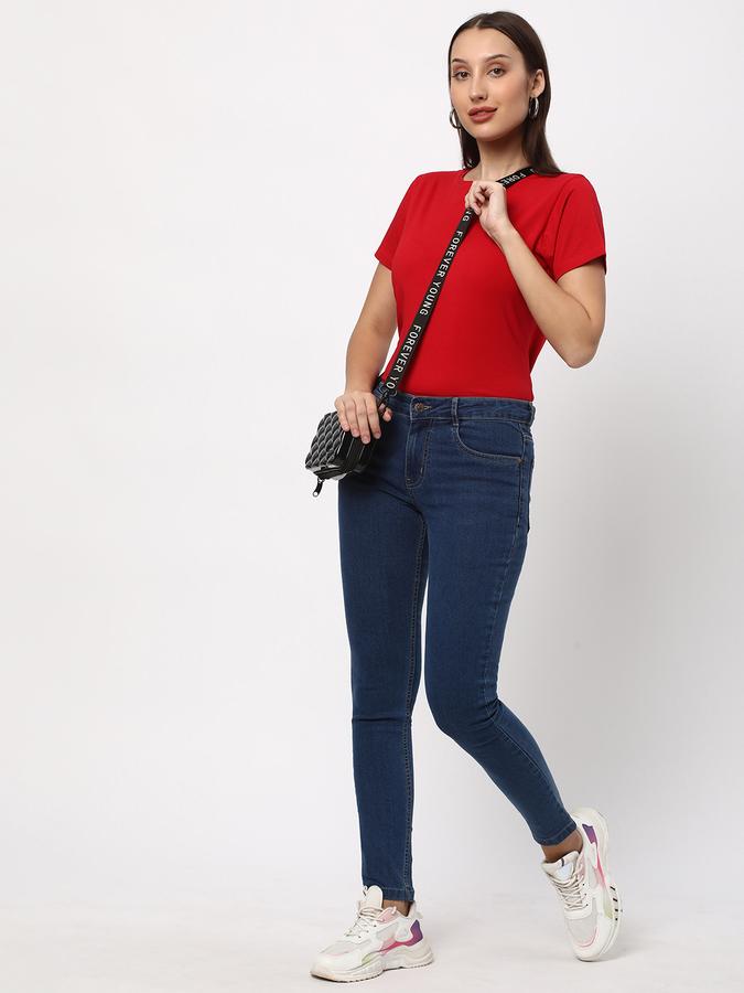 Women Regular Fit Round-Neck T-Shirt image number 1