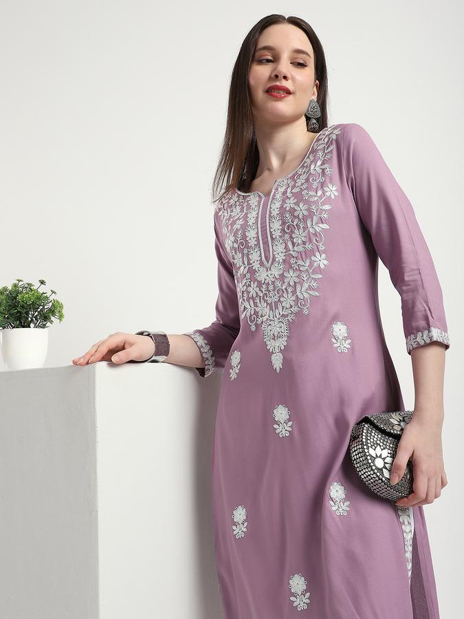 Women Viscose Regular Fit Round Neck Embroidered Kurta
