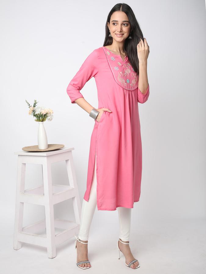 Women Rayon Regular Fit V Neck Embroidered Kurta