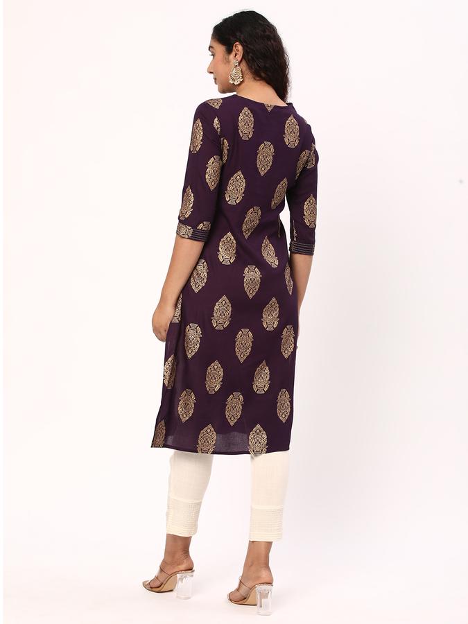 R&B Women Red Kurtas image number 2