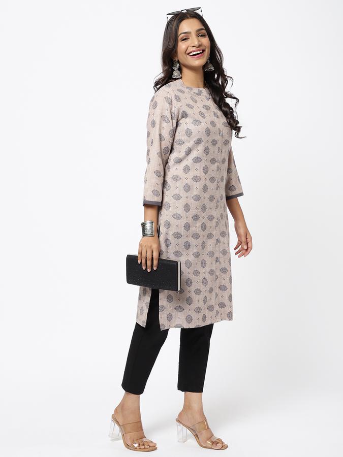 R&B Women Grey Kurtas image number 1