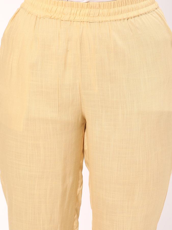 Women Straight Fit Pants image number 3